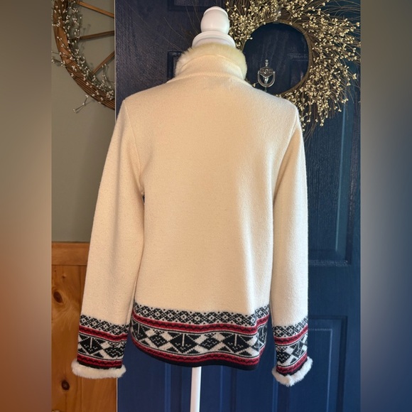 Vintage Pendleton Cream Sweater w/ Black &Red Accents Size S. 100% Virgin Wool - Picture 11 of 14